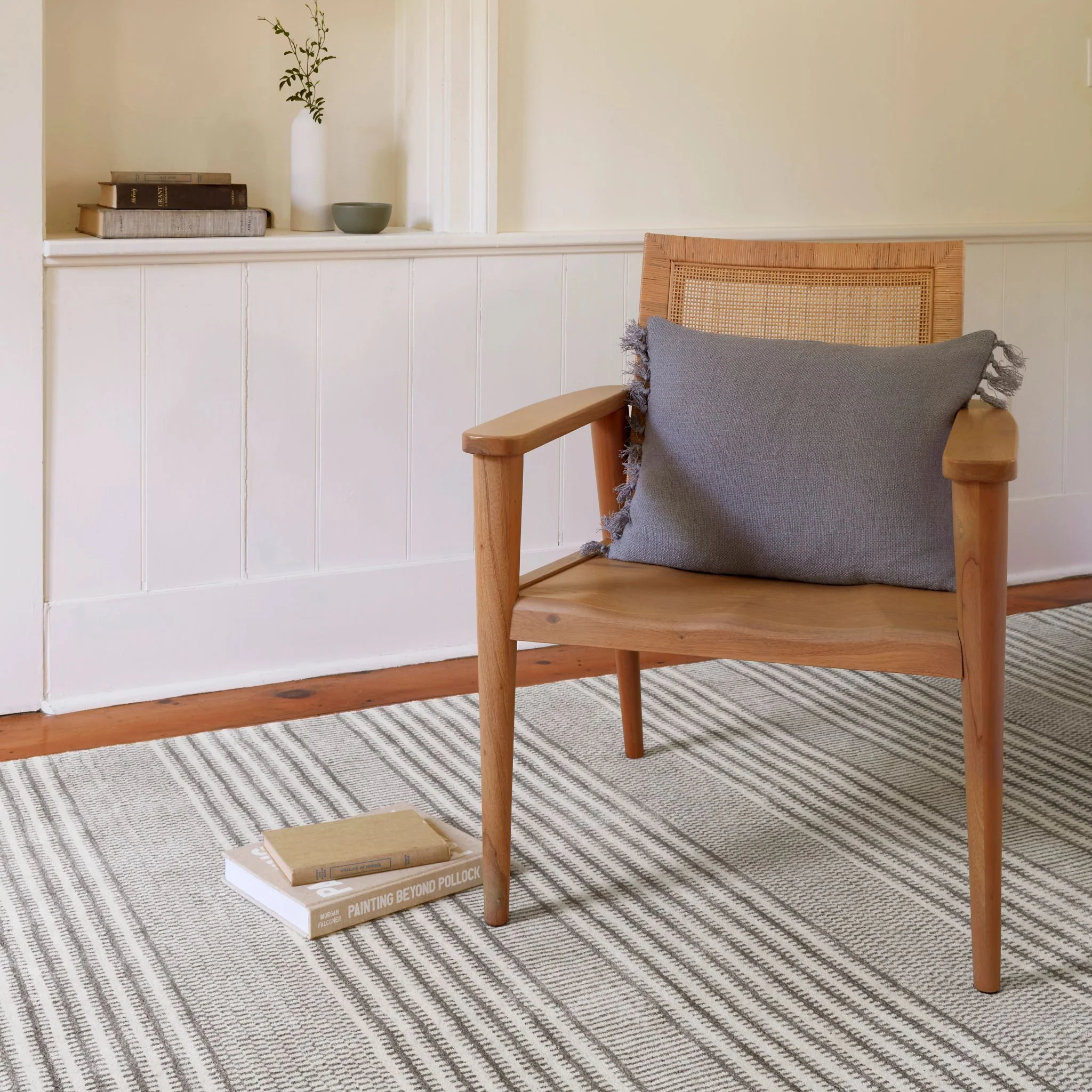 Tracks Grey Hand Loom Knotted Wool Rug - Image 3