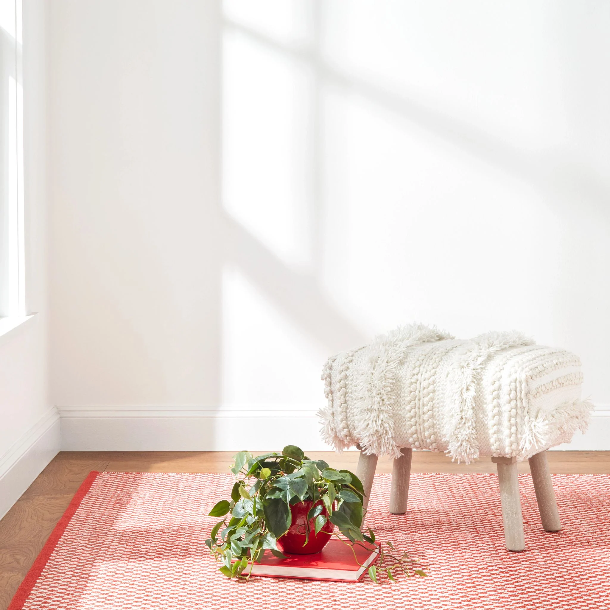 Mainsail Red Handwoven Indoor/Outdoor Rug - Image 3