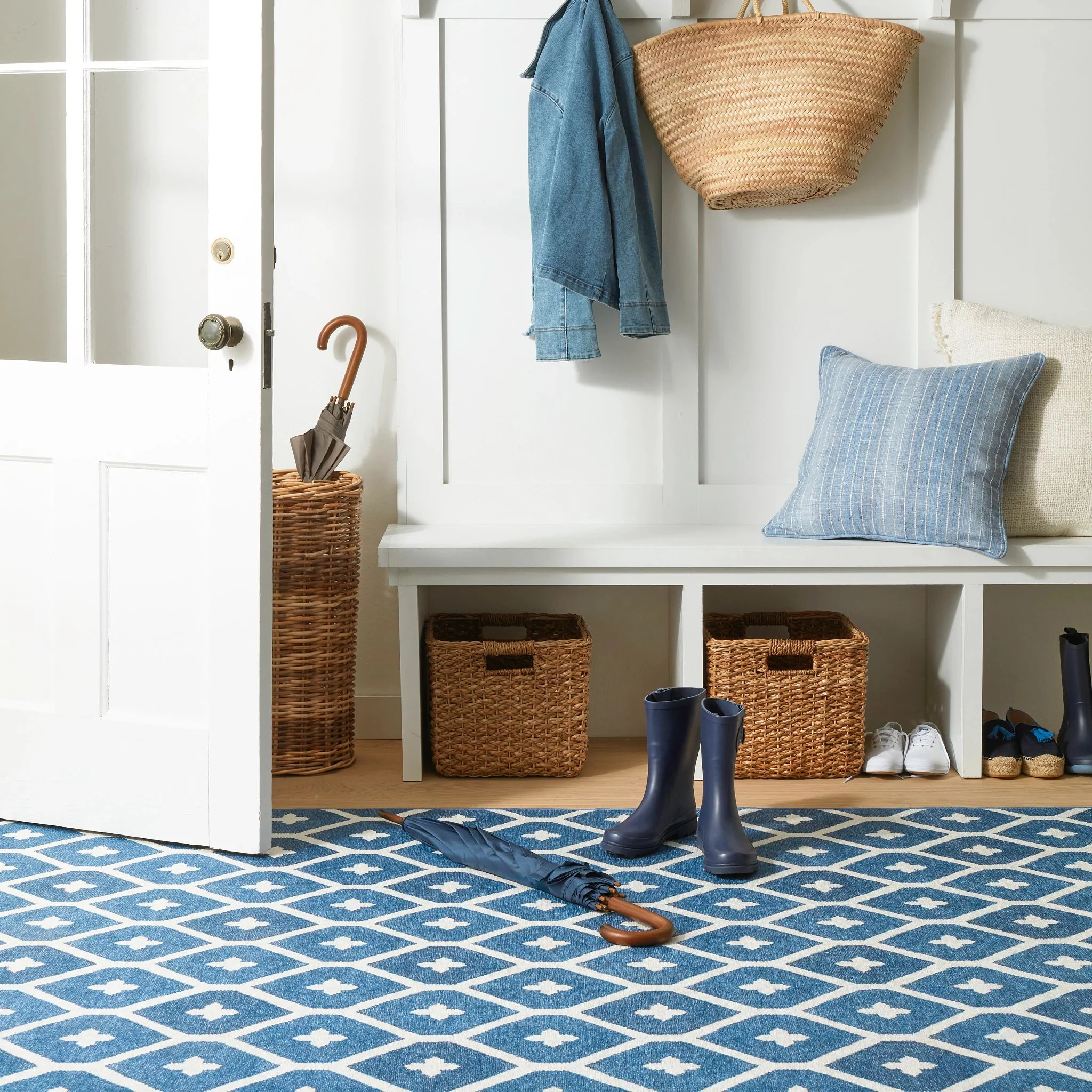 Elizabeth Navy Machine Washable Rug - Image 3