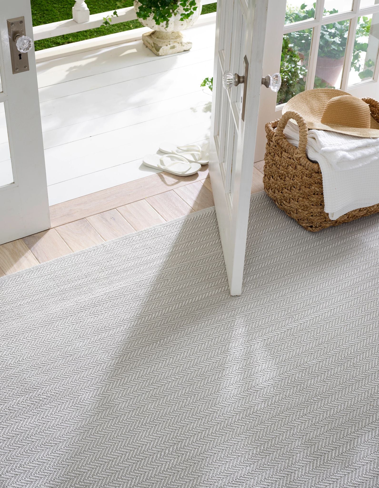 Herringbone Pearl Grey/White Handwoven Indoor/Outdoor Rug - Image 2
