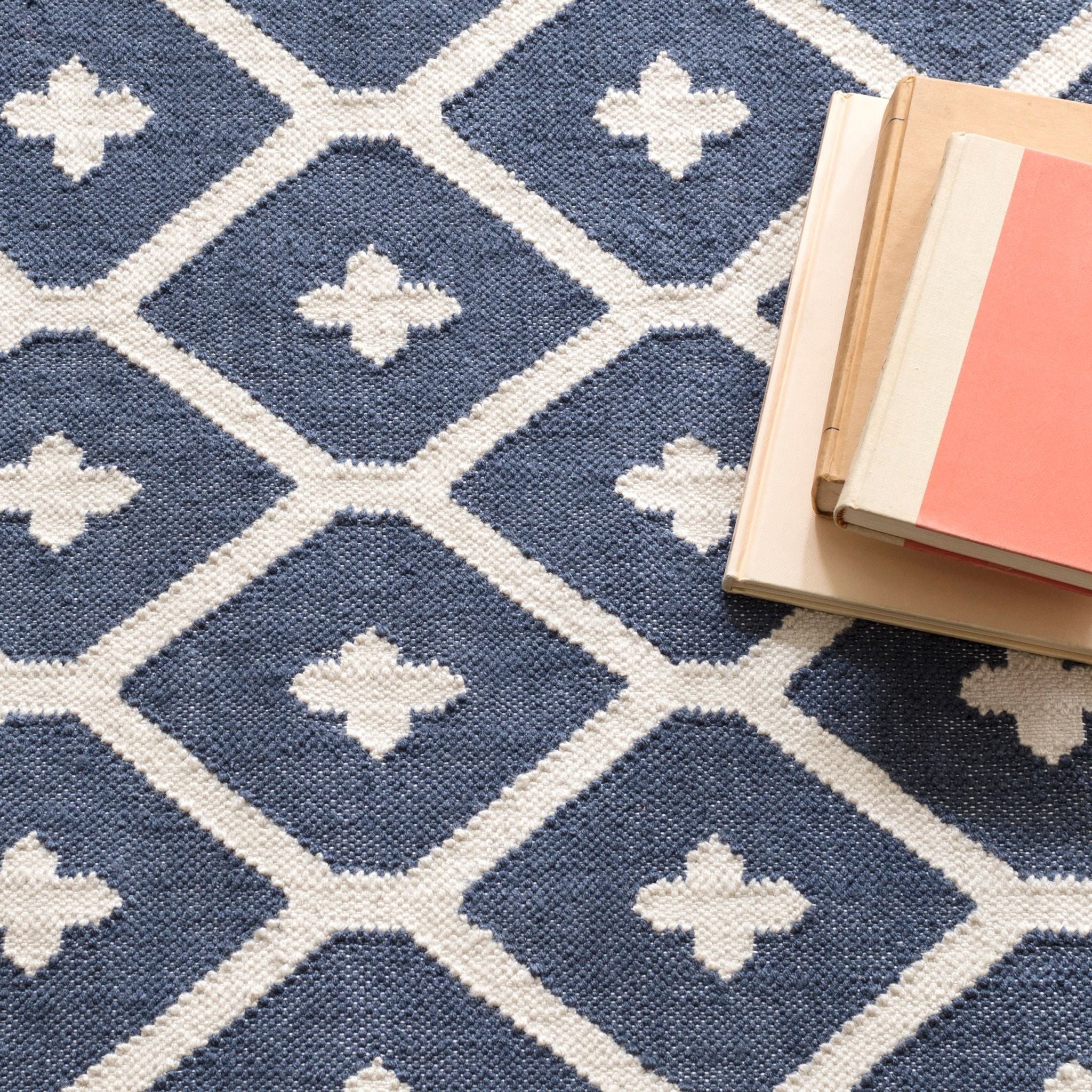 Elizabeth Navy Handwoven Indoor/Outdoor Rug - Image 2