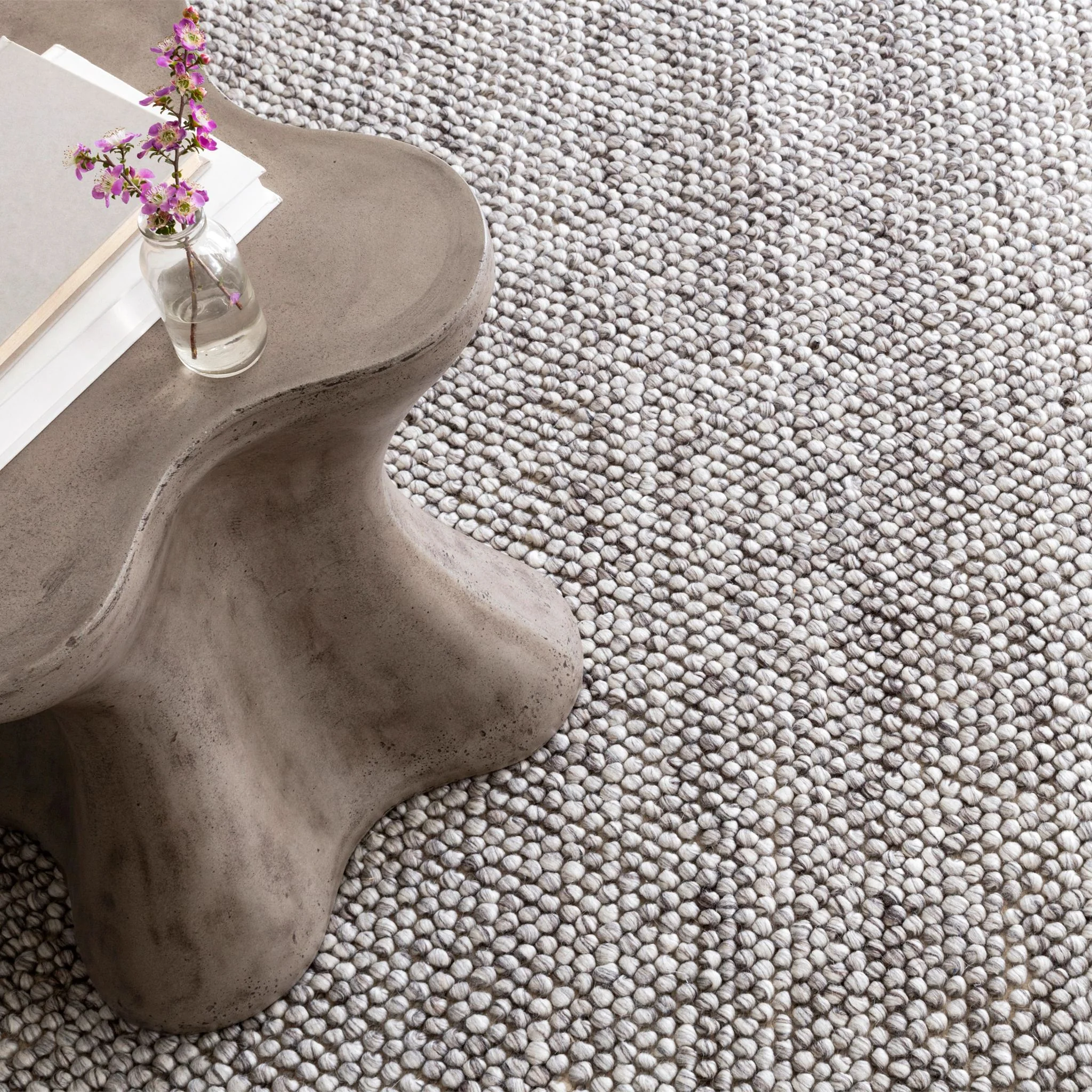 Niels Grey Handwoven Wool/Viscose Rug - Image 2