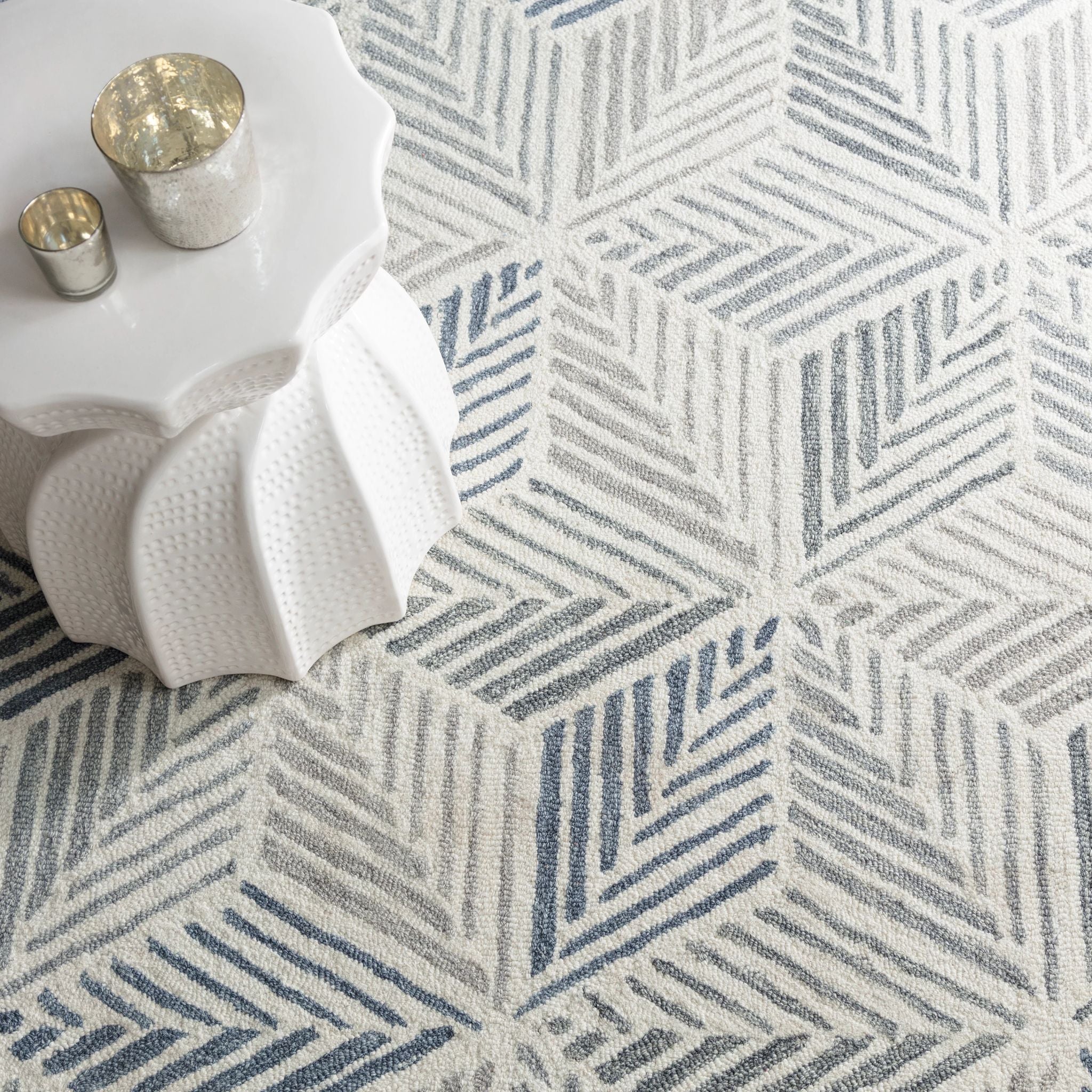 Karari Blue Hand Hooked Wool Rug - Image 2