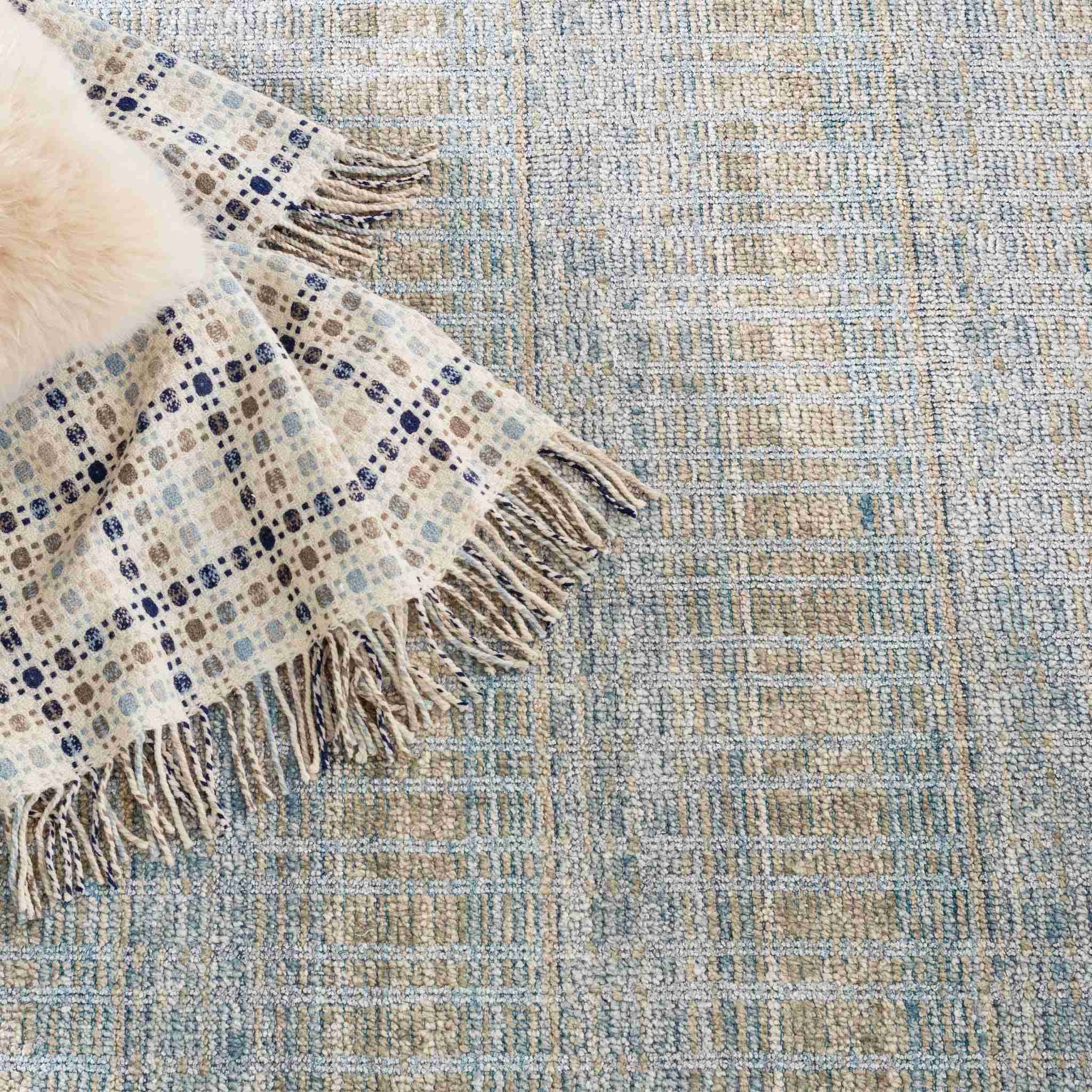 Geneva Handwoven Viscose/Cotton Rug - Image 2