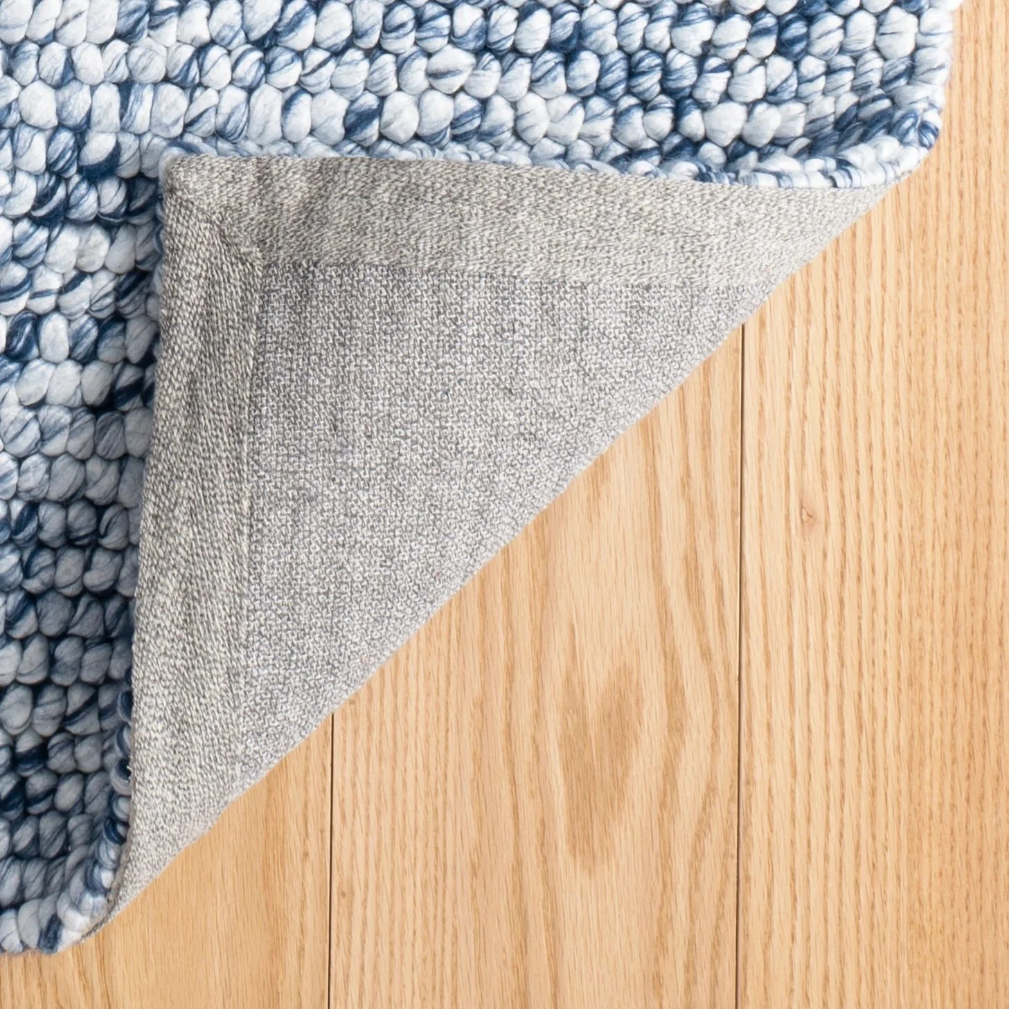 Niels Navy Handwoven Wool/Viscose Rug - Image 3