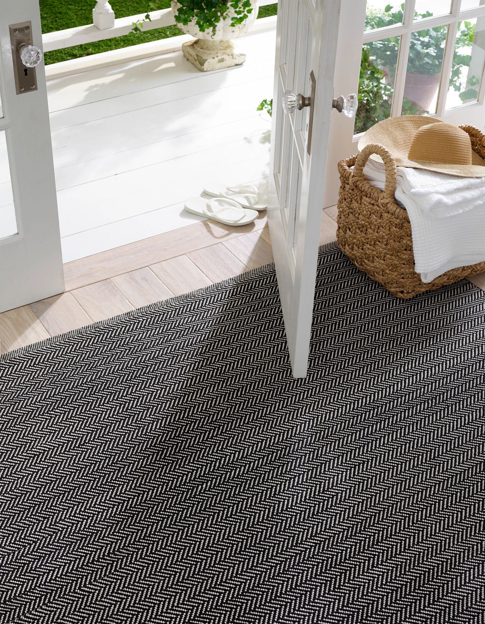 Herringbone Black/Ivory Handwoven Indoor/Outdoor Rug - Image 2