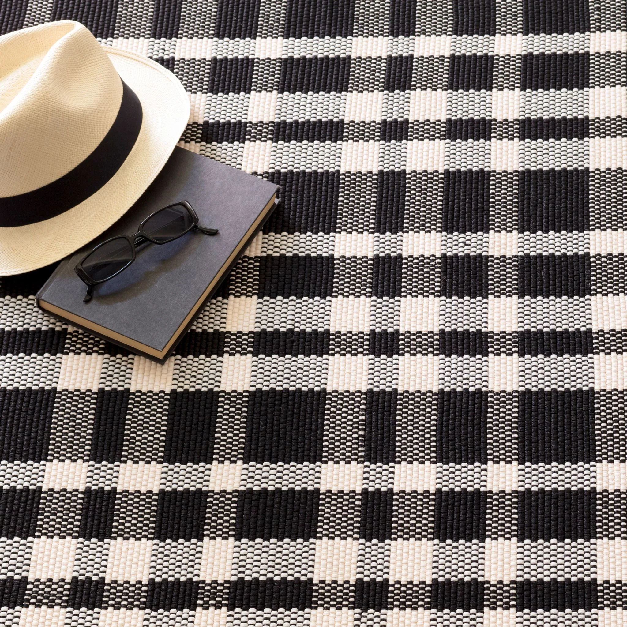 Tattersall Black Handwoven Indoor/Outdoor Rug - Image 2