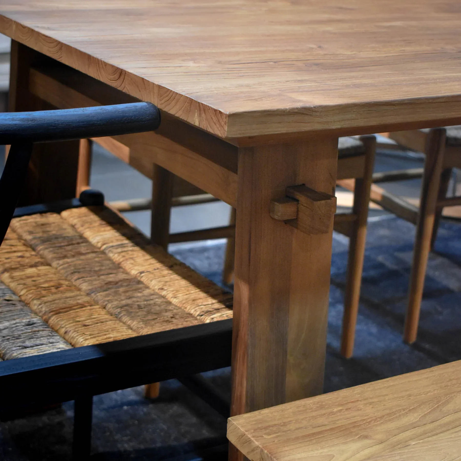 Java Dining Table - Image 3