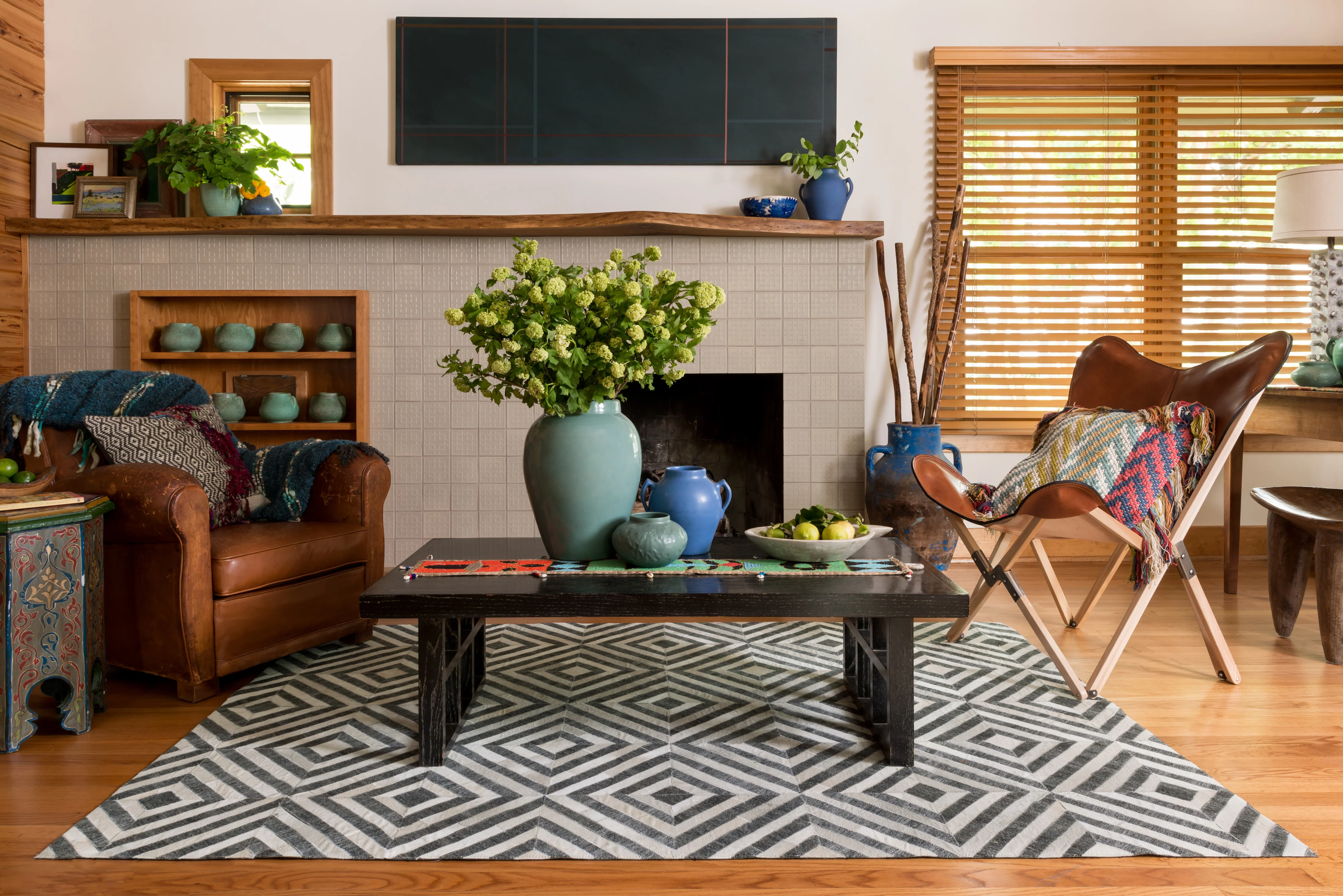 Dorado Charcoal / Ivory Rug - Image 3
