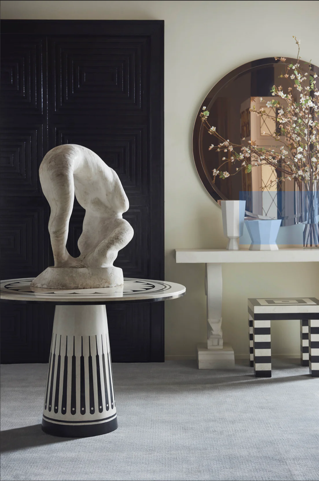 Oliver Entry Table - Image 2