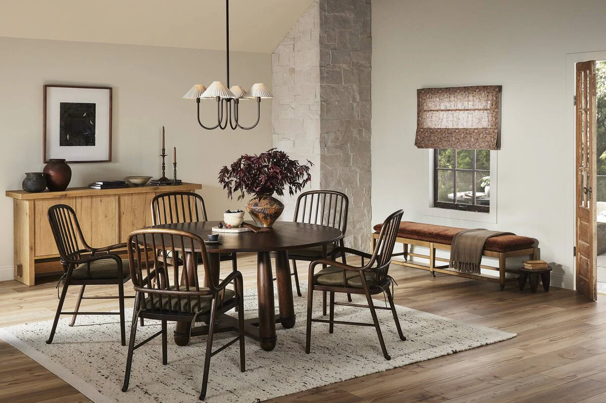 Erica Chandelier - Image 3