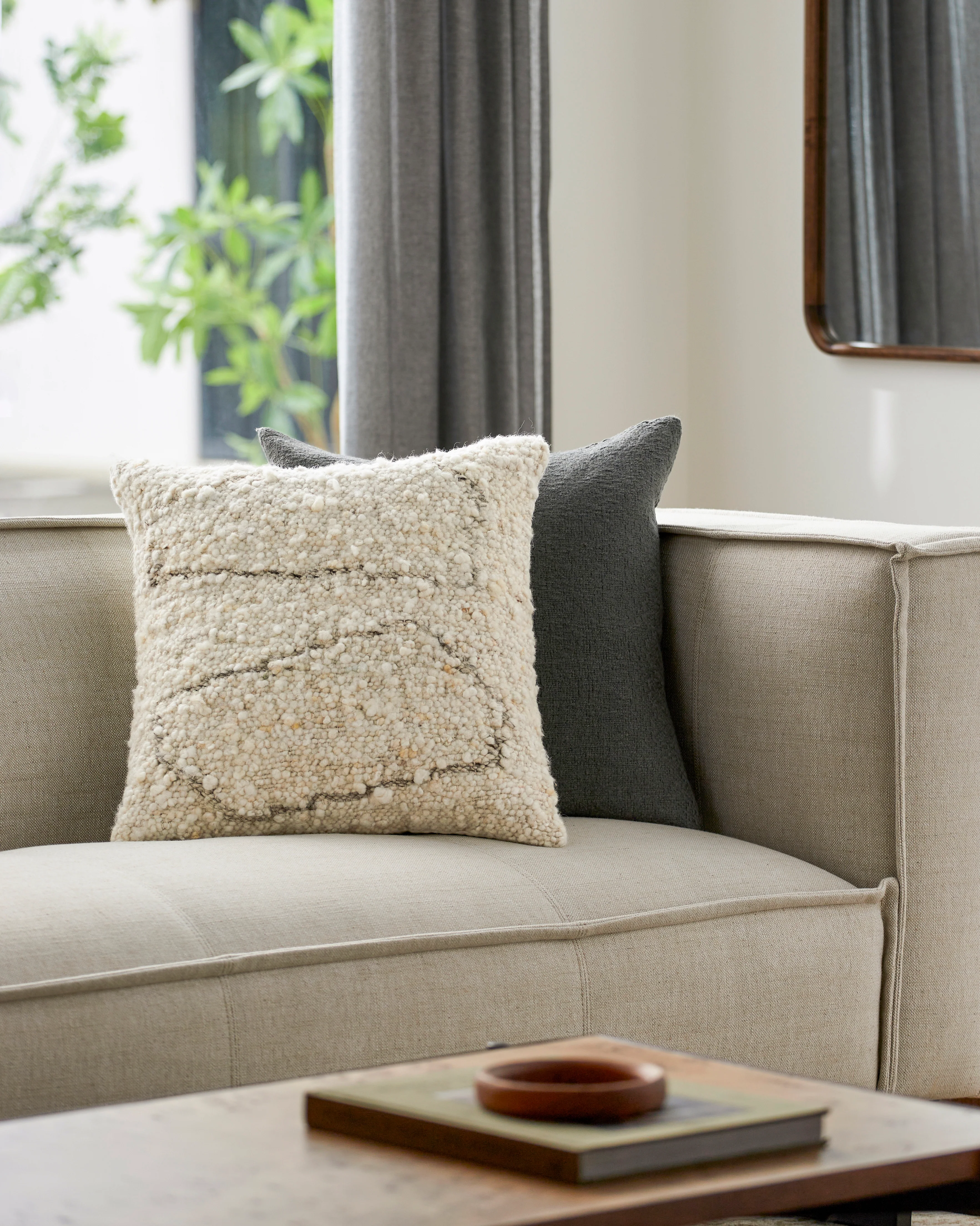 Evie Pillow - Image 2
