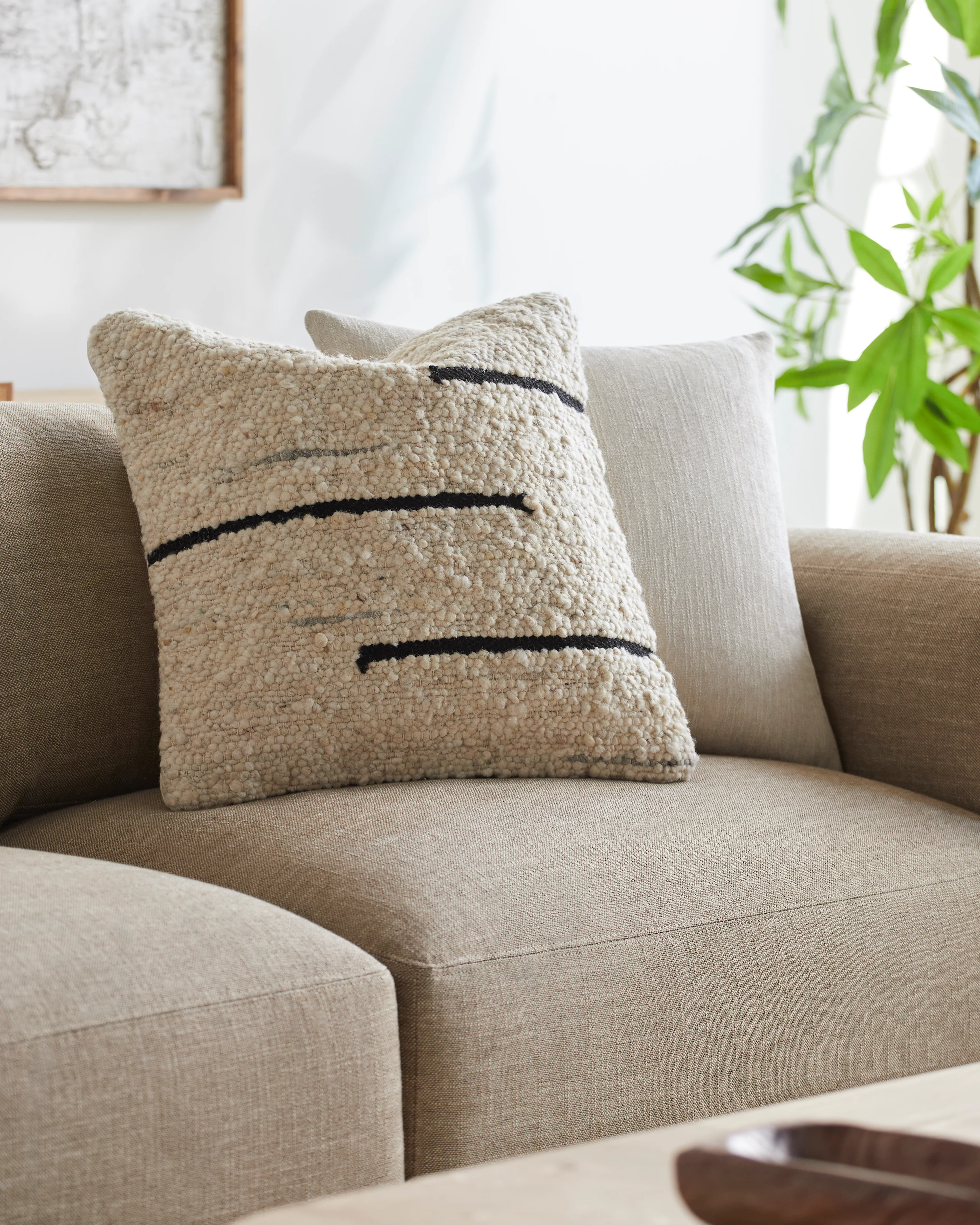 Vallie Pillow - Image 2