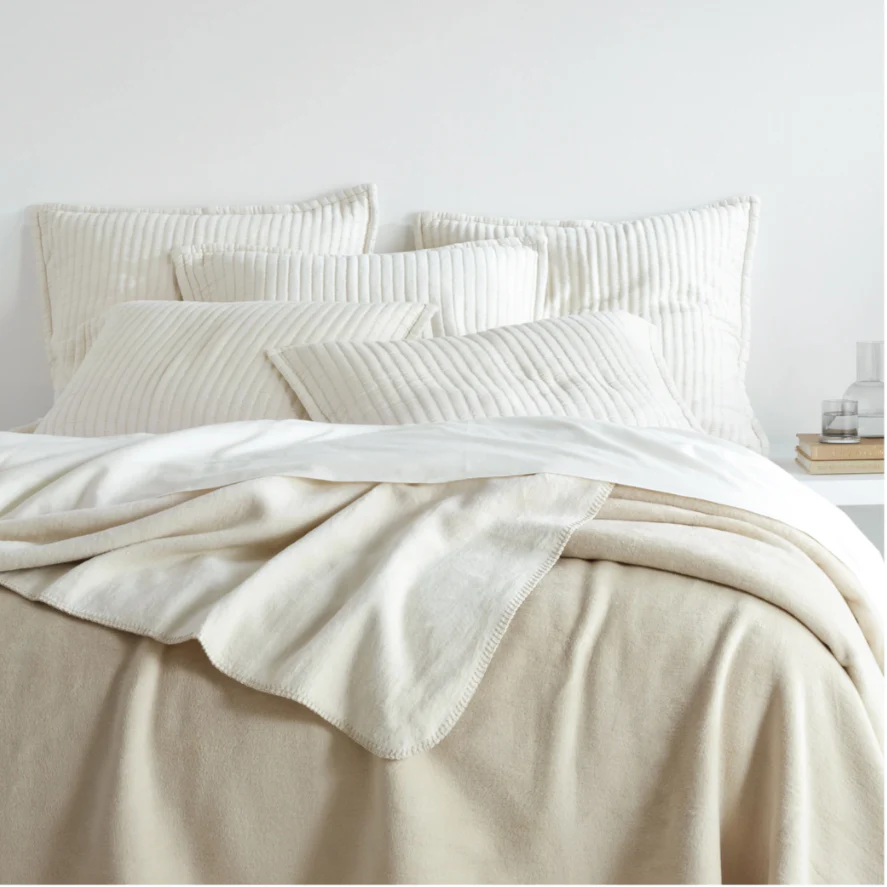 Holly Fleece Blanket, Natural