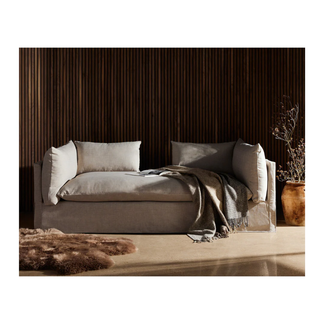 Delilah Chaise - Image 2