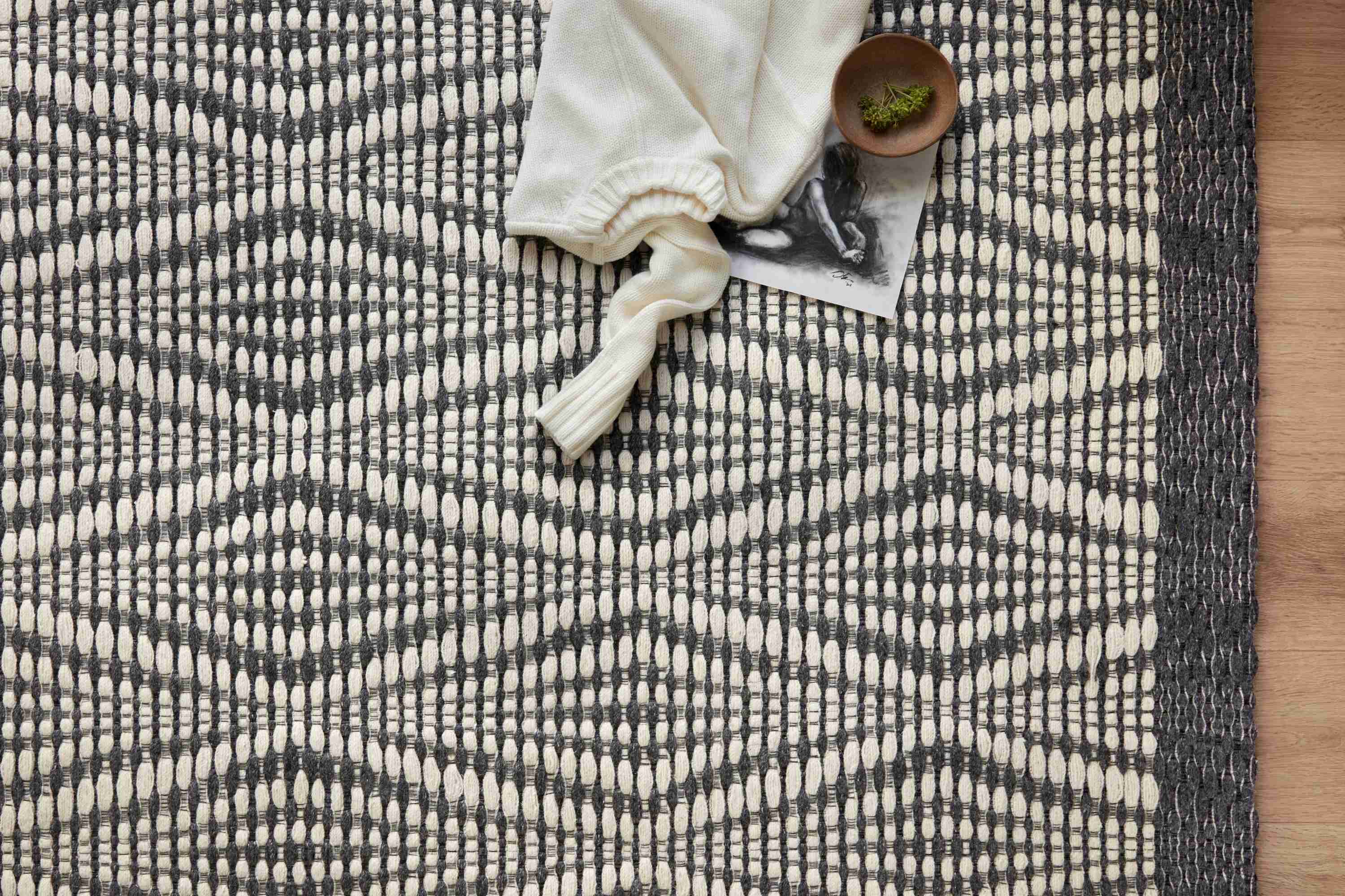 Kenzie Ivory / Charcoal Rug - Image 3