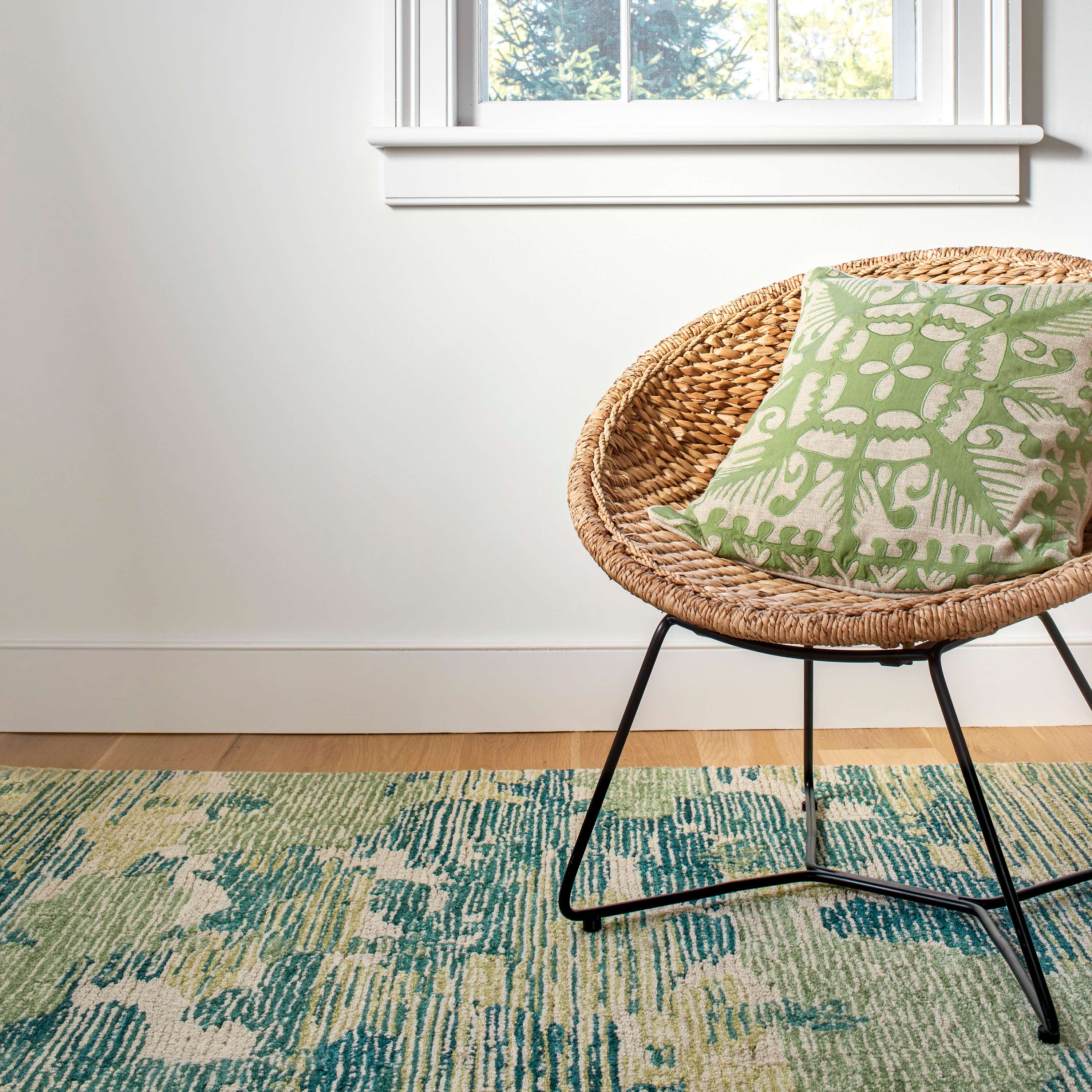 Ladycross Green Hand Hooked Wool Rug - Image 2