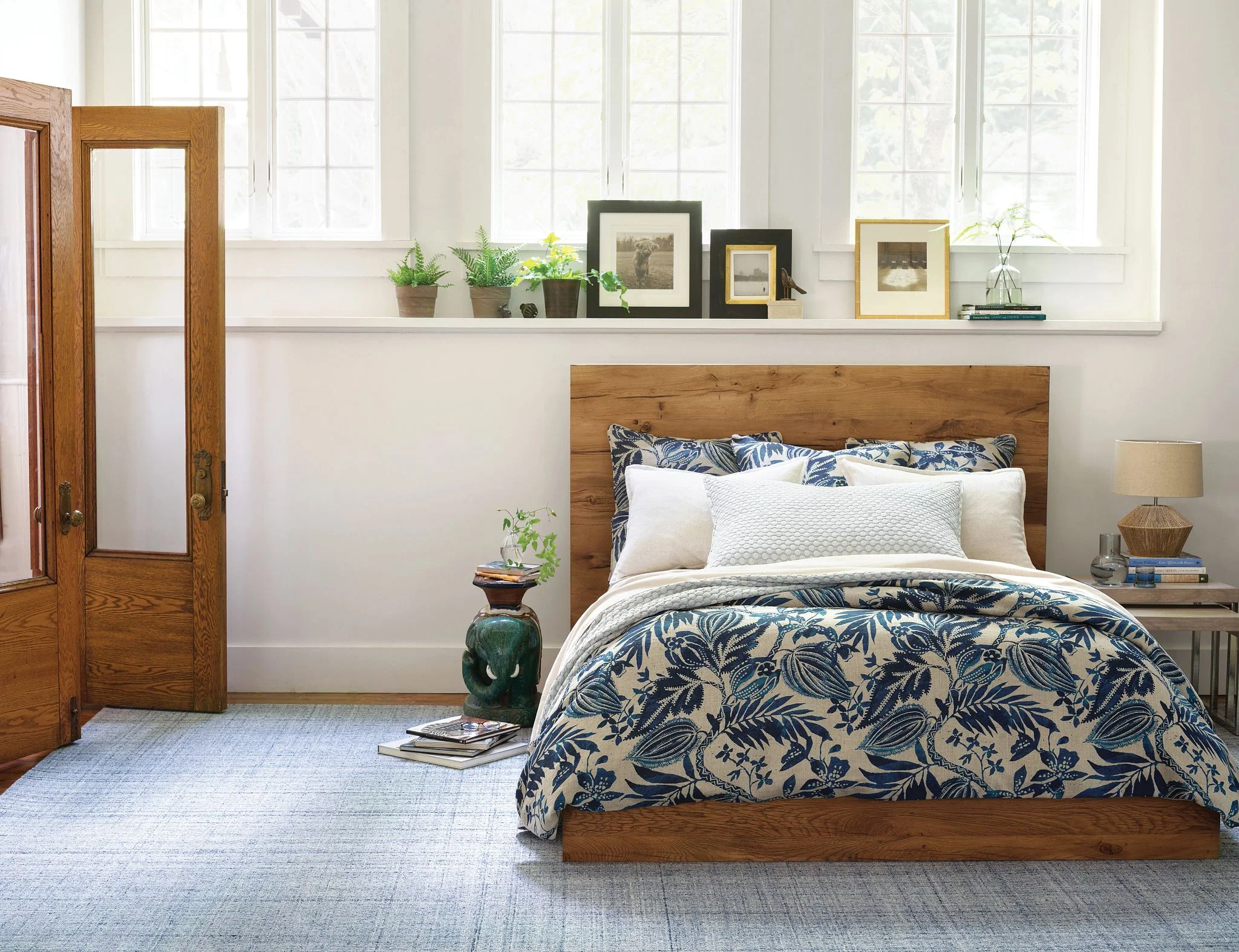 Harris Blue/Ivory Hand Micro Hooked Wool Rug - Image 3