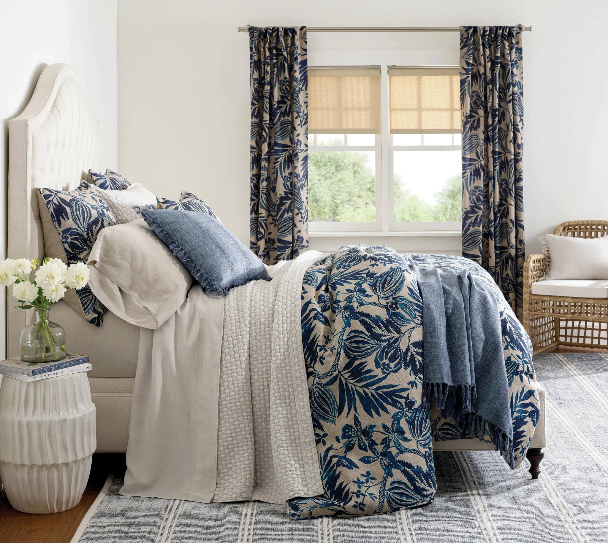 Malta Blue Handwoven Wool Rug - Image 3