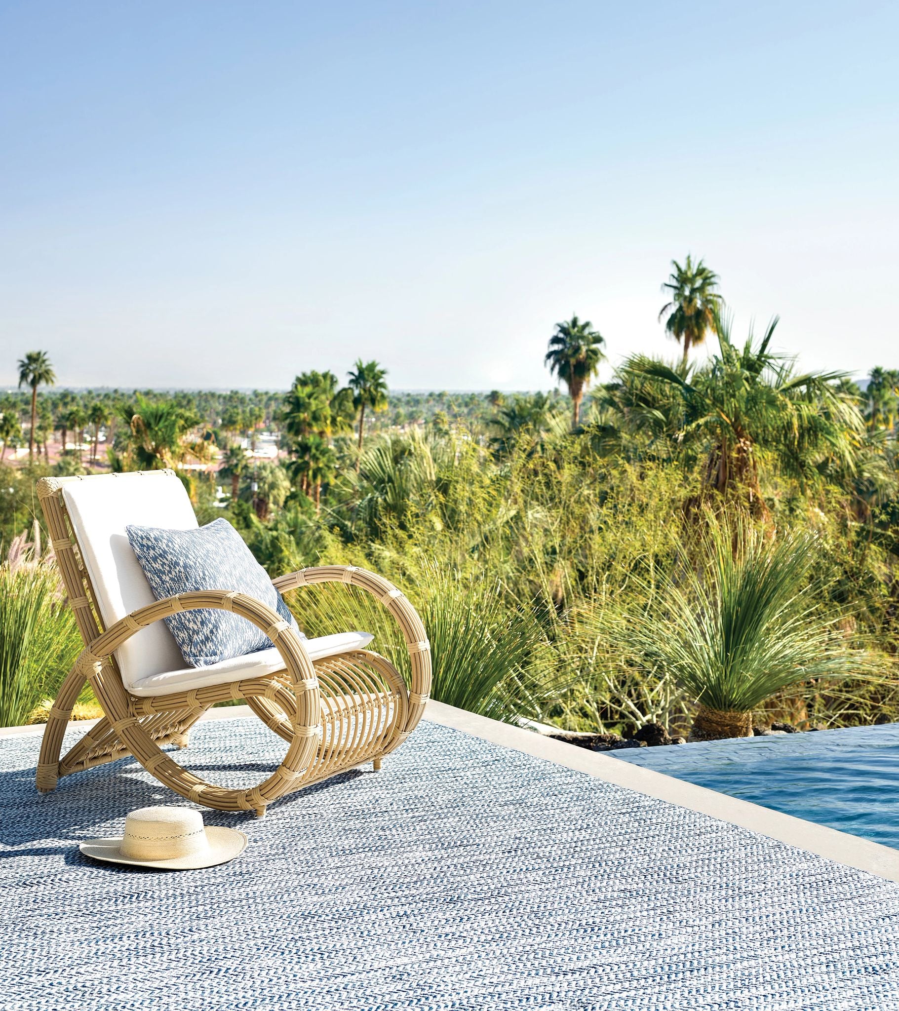 Coastal Blue Handwoven Indoor/Outdoor Rug - Image 3