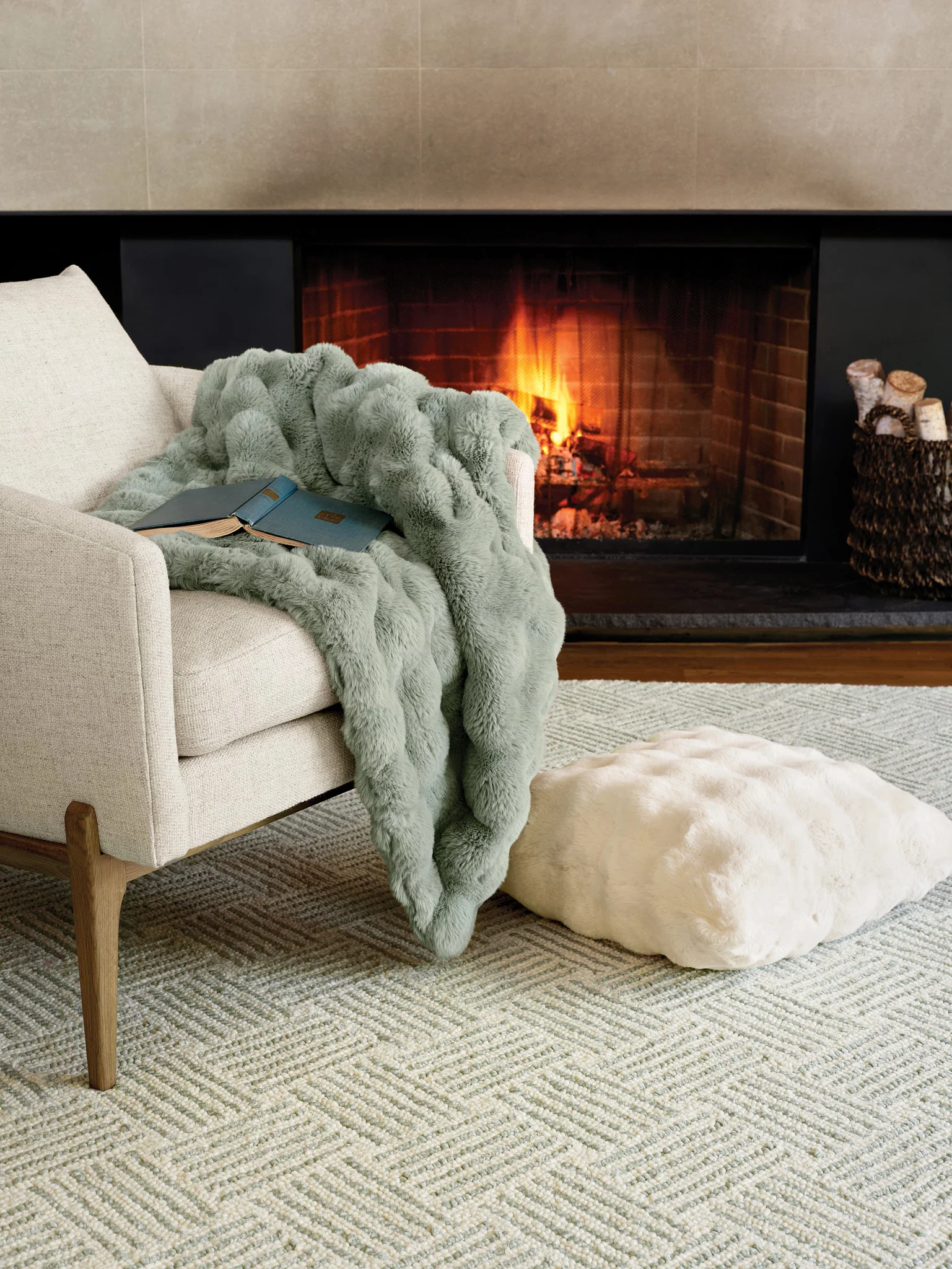 Layers Desert Sage Hand Hooked Wool Rug - Image 2