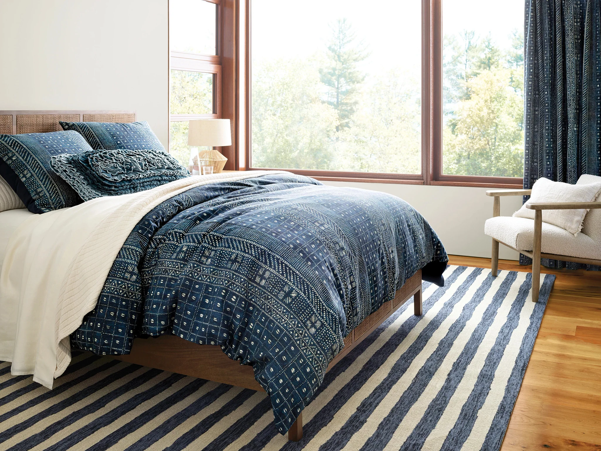Silas Stripe Navy Hand Micro Hooked Wool Rug - Image 3