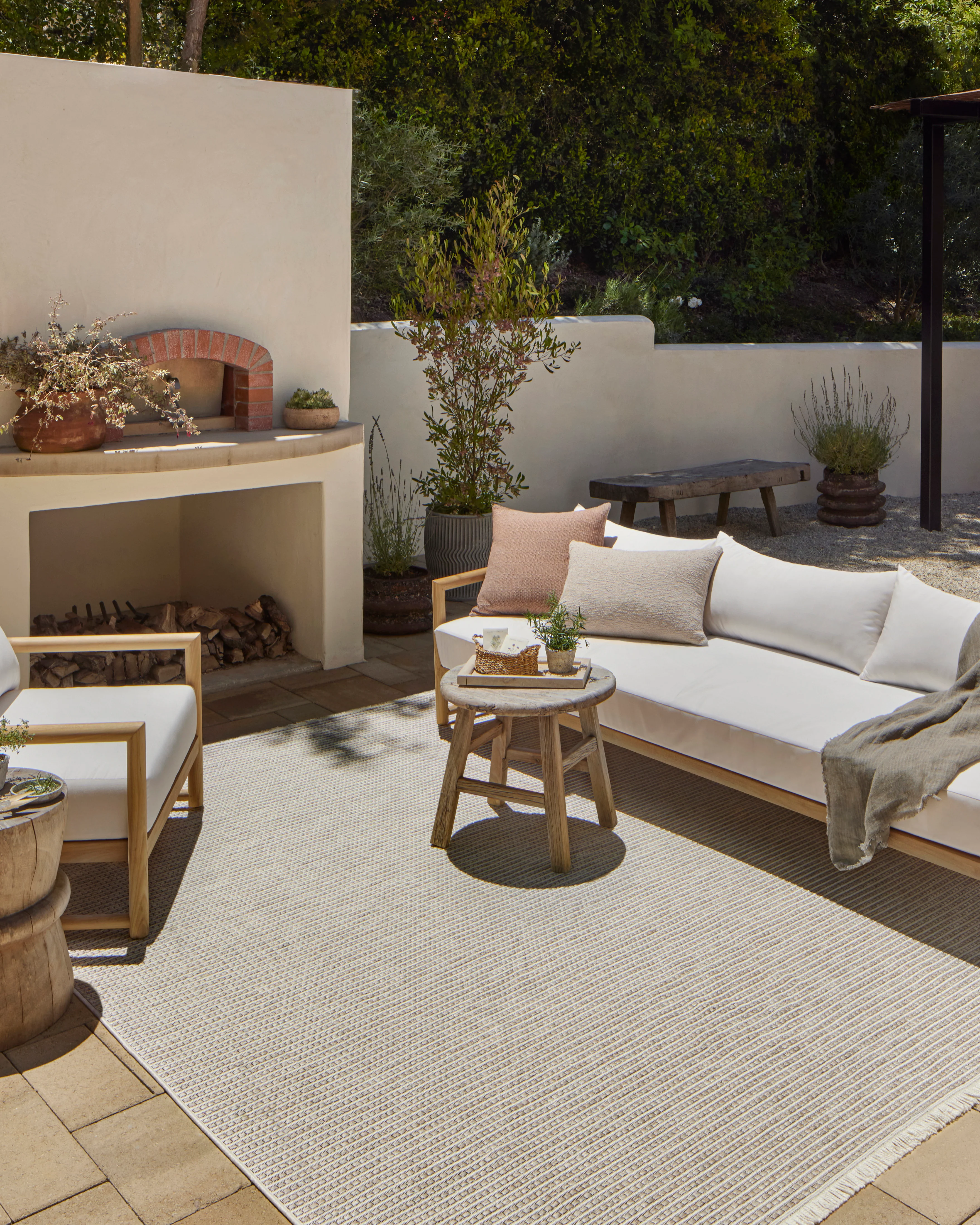 Amber Lewis × Loloi Malibu IV Ivory / Dove Rug