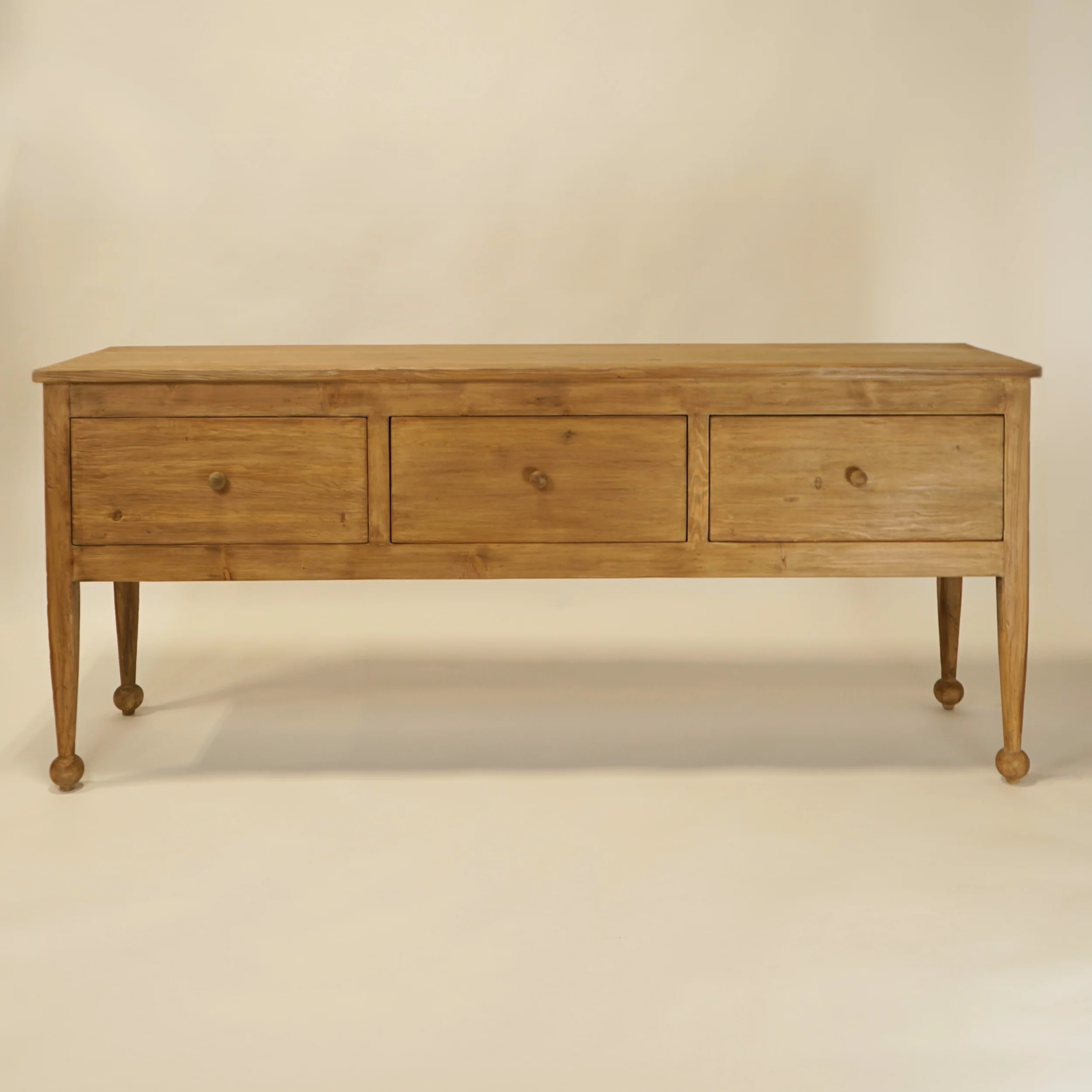 Margot Console - Image 3