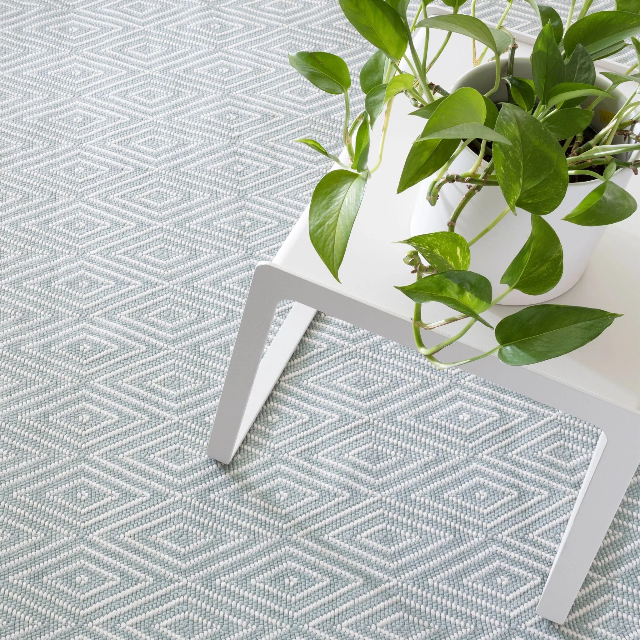 Diamond Light Blue/Ivory Handwoven Indoor/Outdoor Rug - Image 2