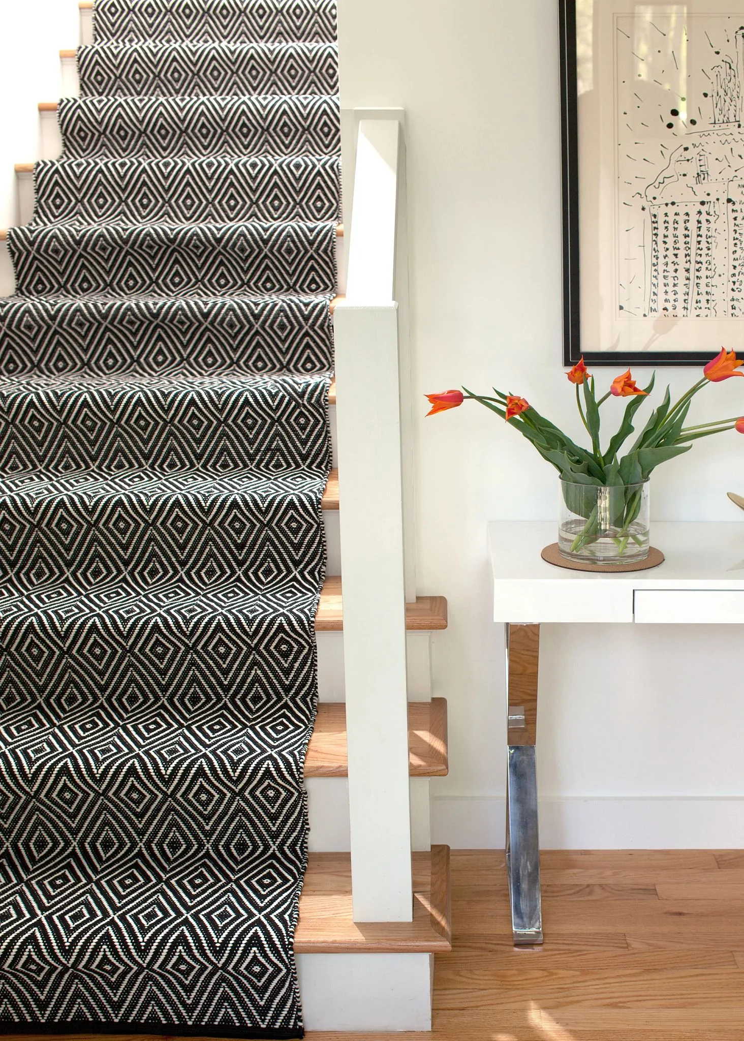 Diamond Black/Ivory Handwoven Indoor/Outdoor Rug - Image 3