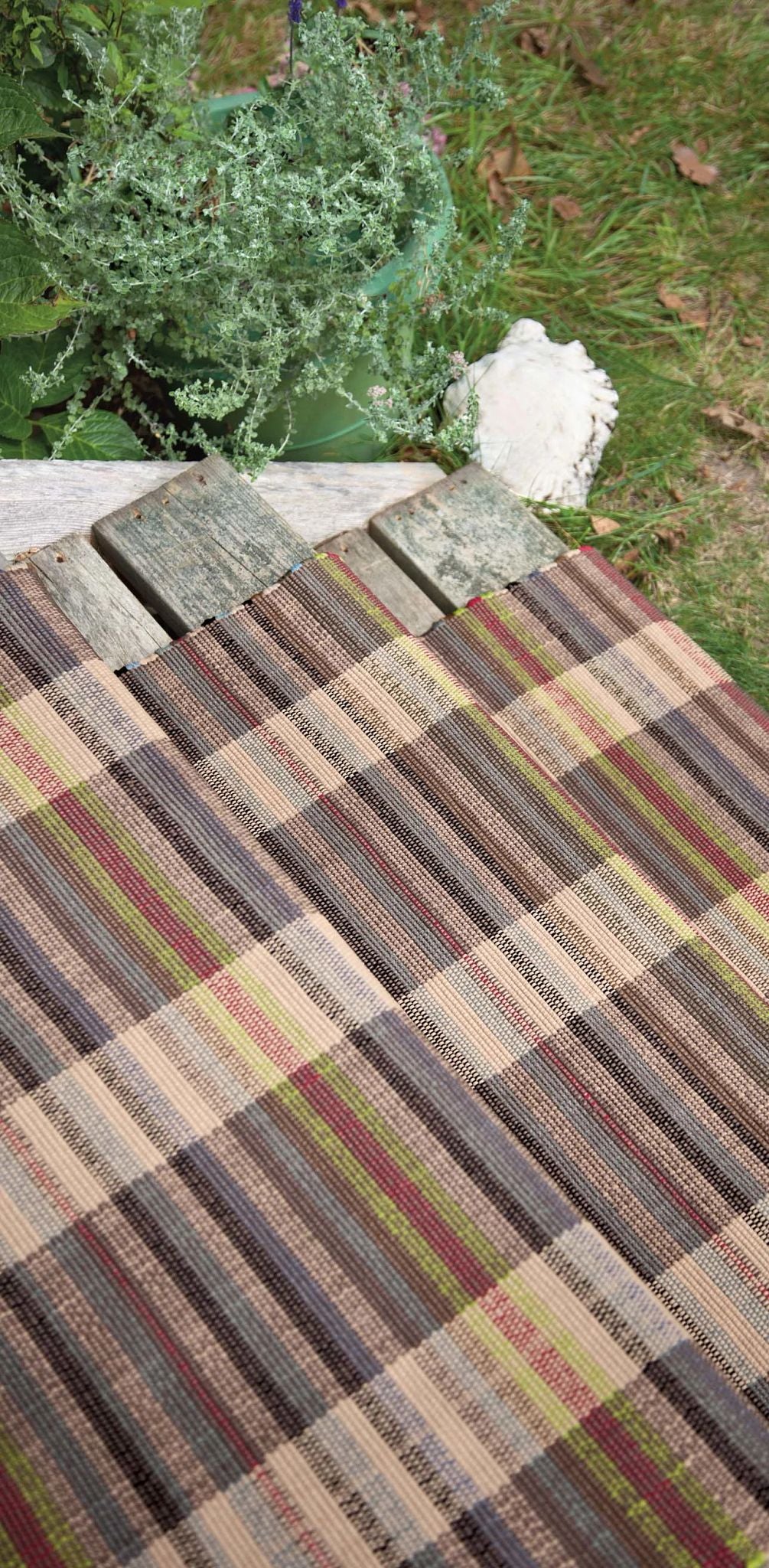 Swedish Rag Handwoven Indoor/Outdoor Rug - Image 3