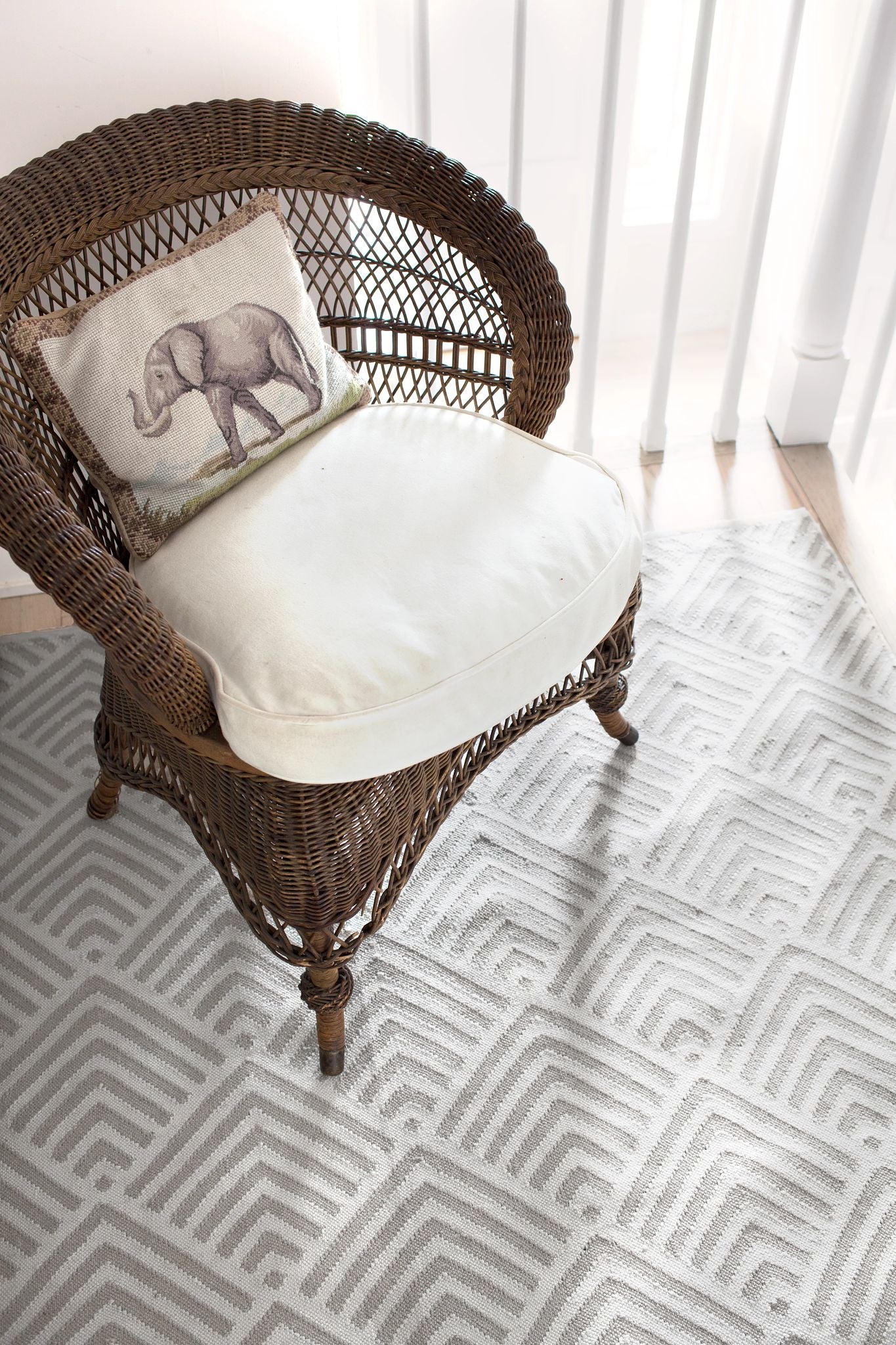 Cleo Cement Handwoven Indoor/Outdoor Rug - Image 3
