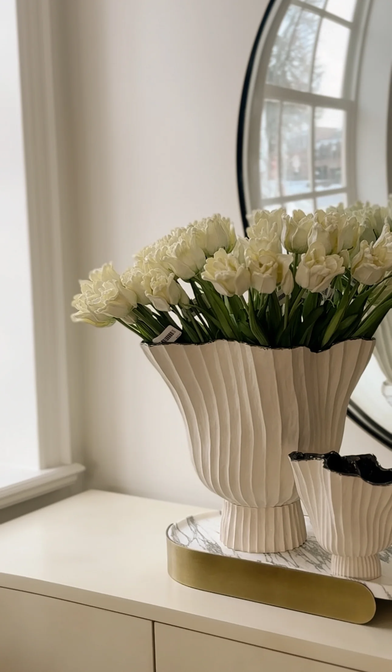 18" Ruffled Tulip Bundle - Image 1