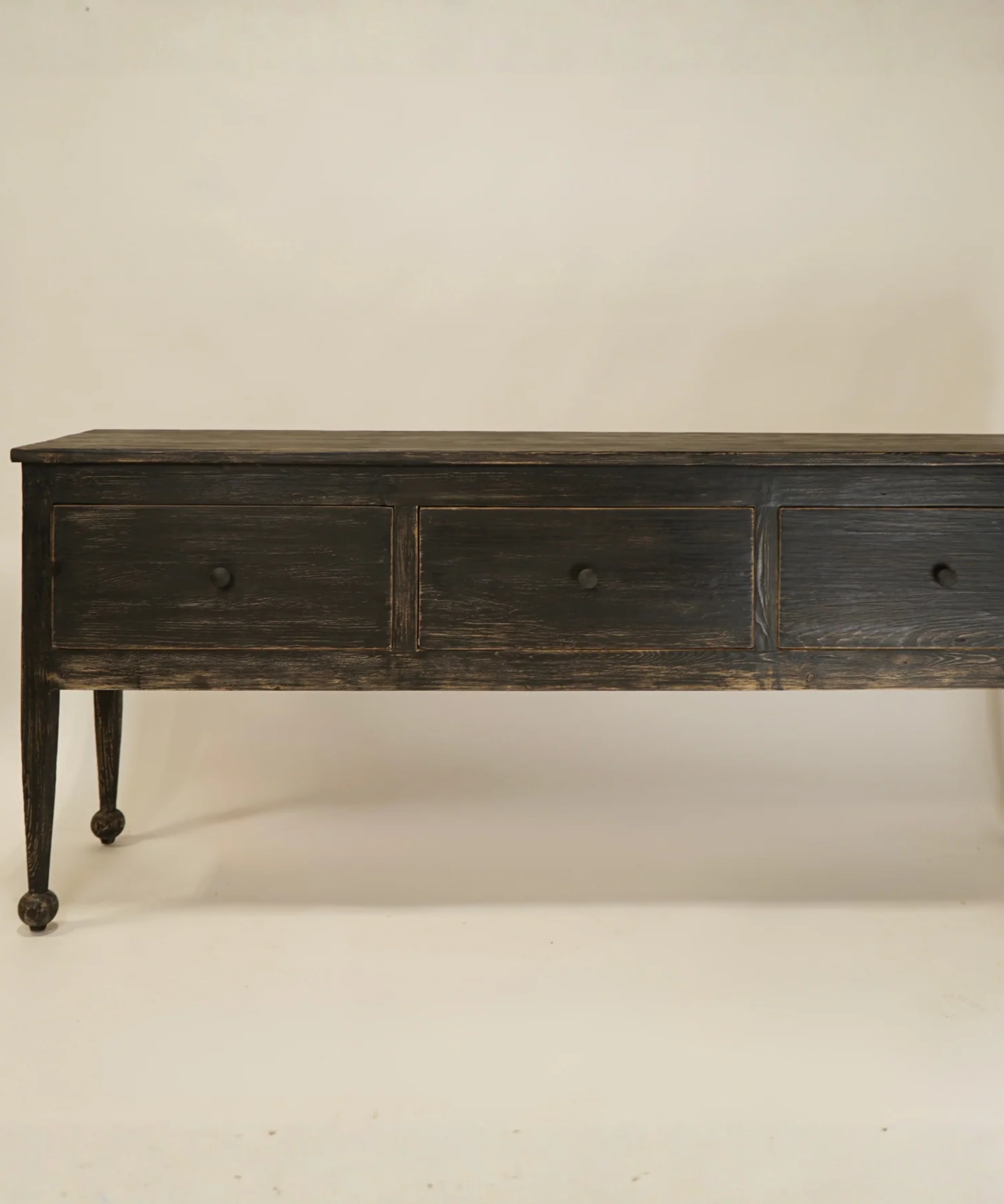 Margot Console - Image 1