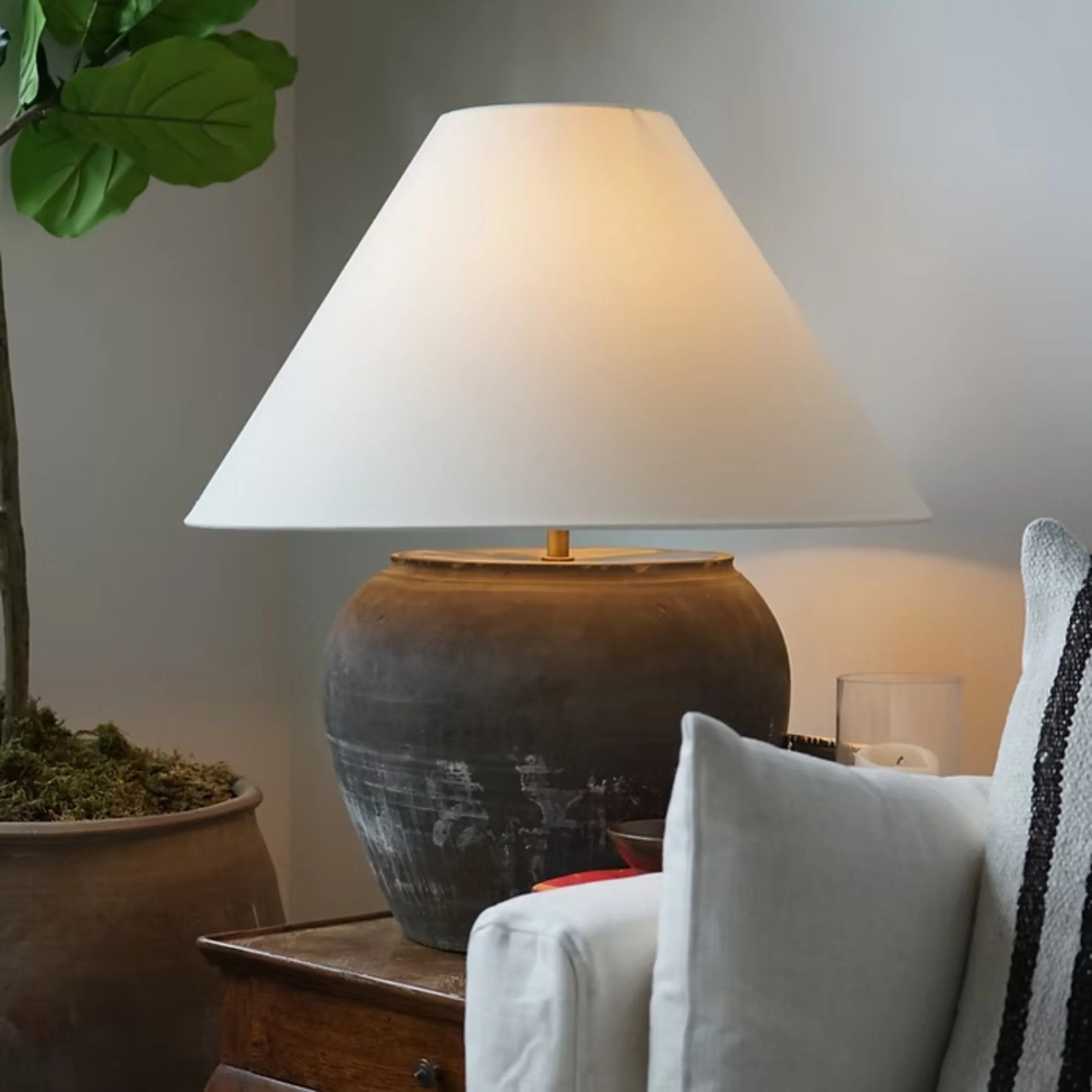 Louis I Vintage Pot Lamp - Image 3