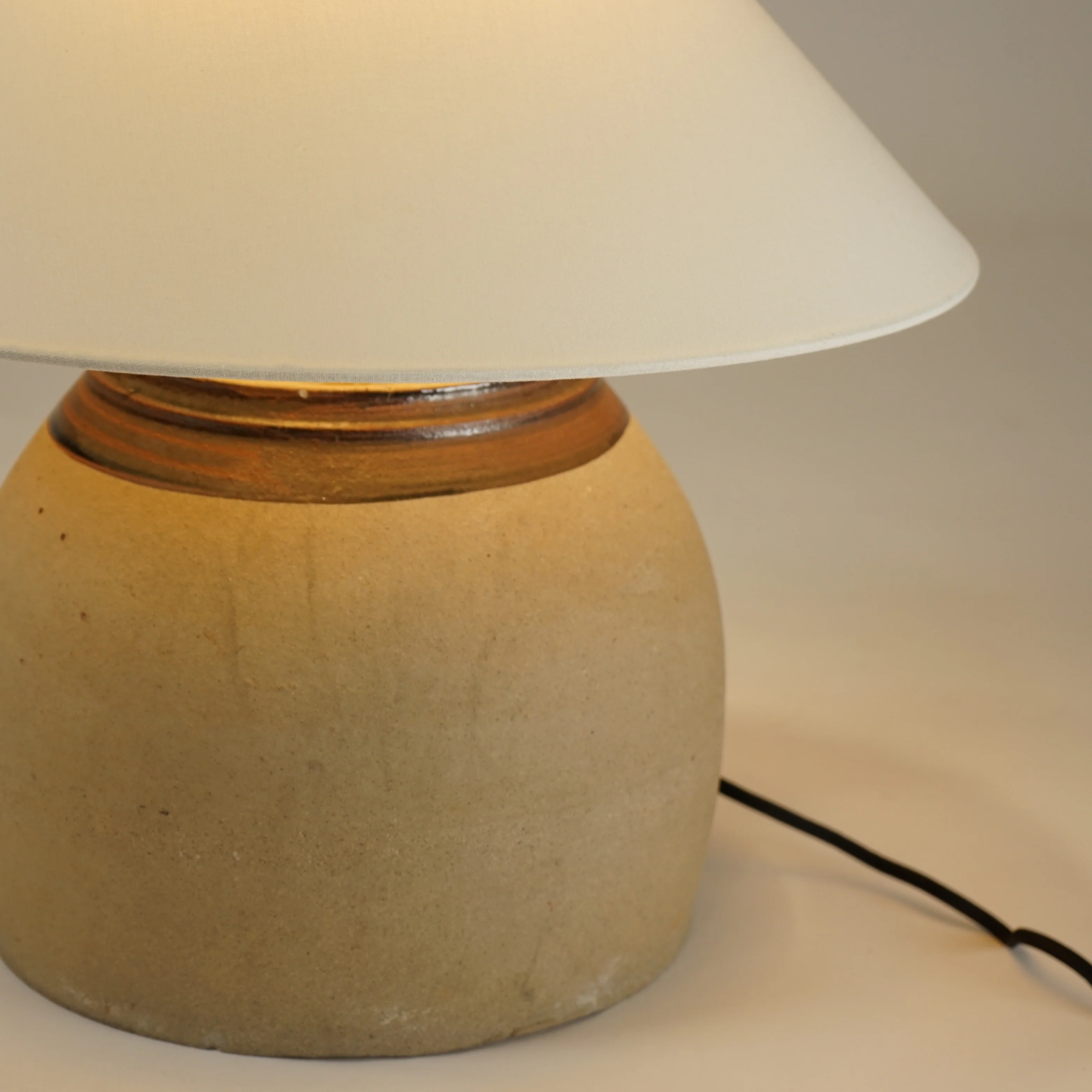 Billy Vintage Table Lamp - Image 2