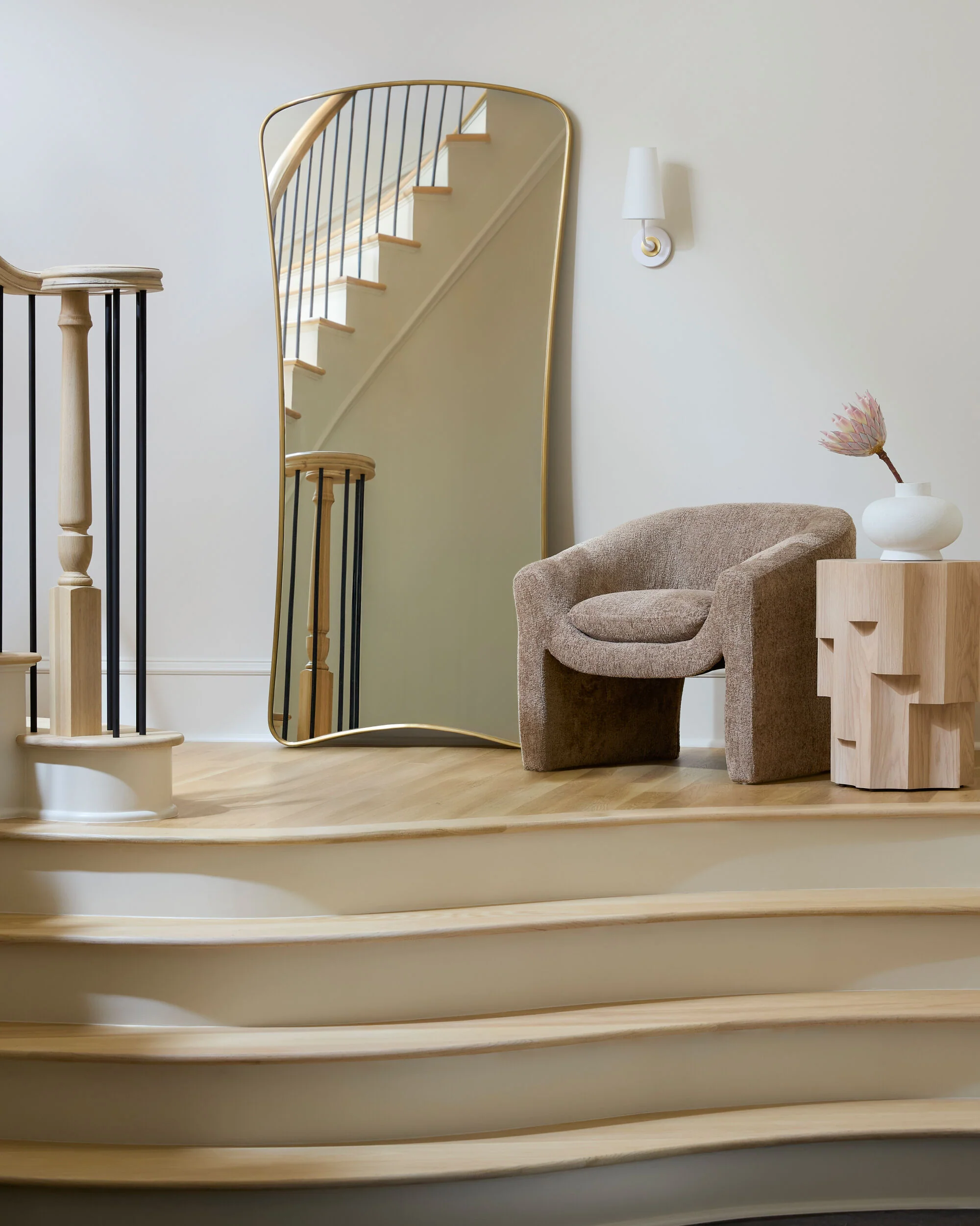 Casmi Chair - Image 2