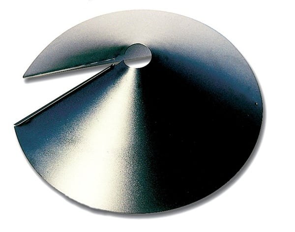 Audubon Wrap Around Metal Squirrel Baffle 18 in Diameter - Image 1